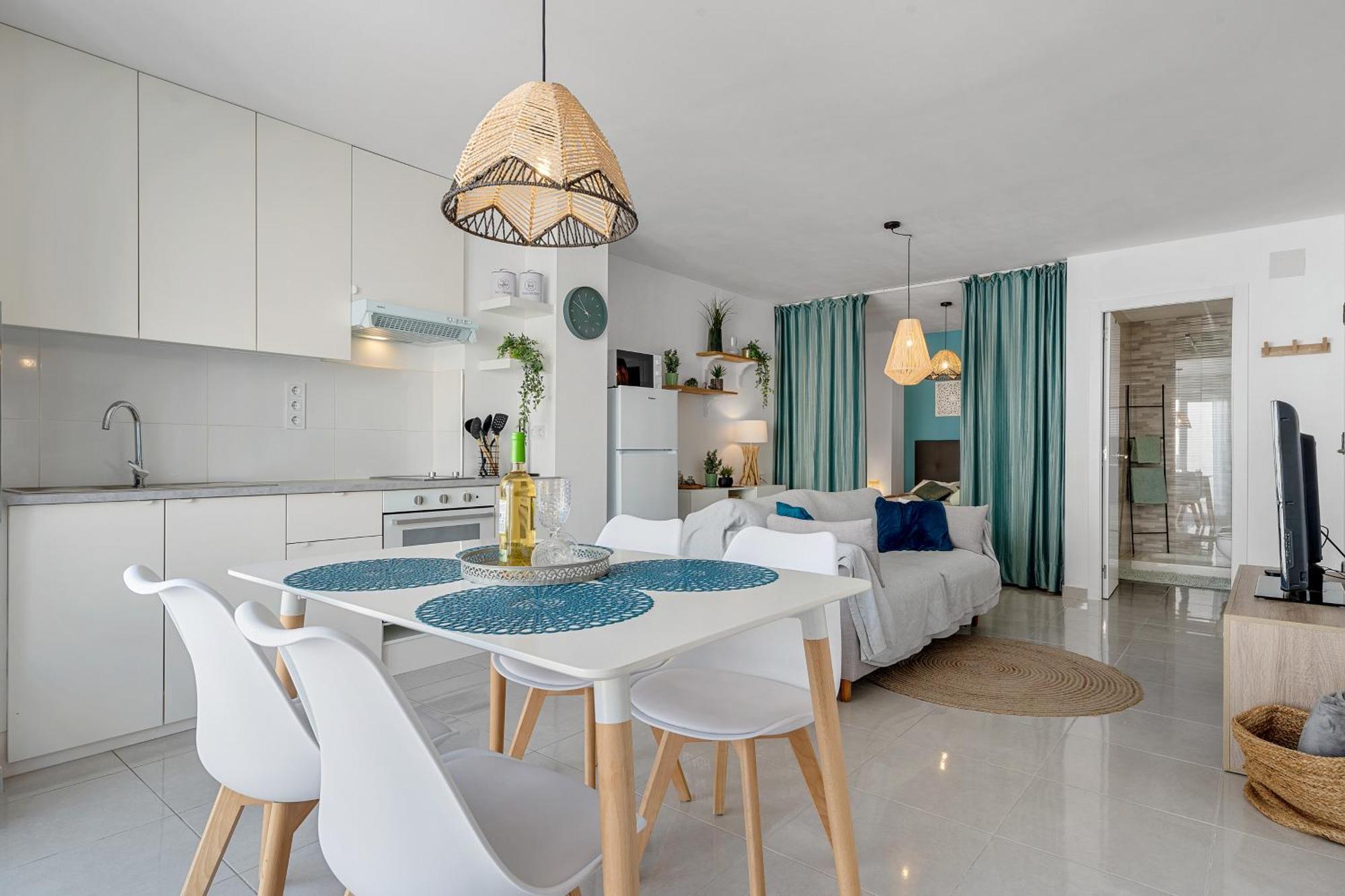 Casa Amorosa Apartment With Pool - Close To Beach, City Centre And Bus Station Torrevieja Exterior photo
