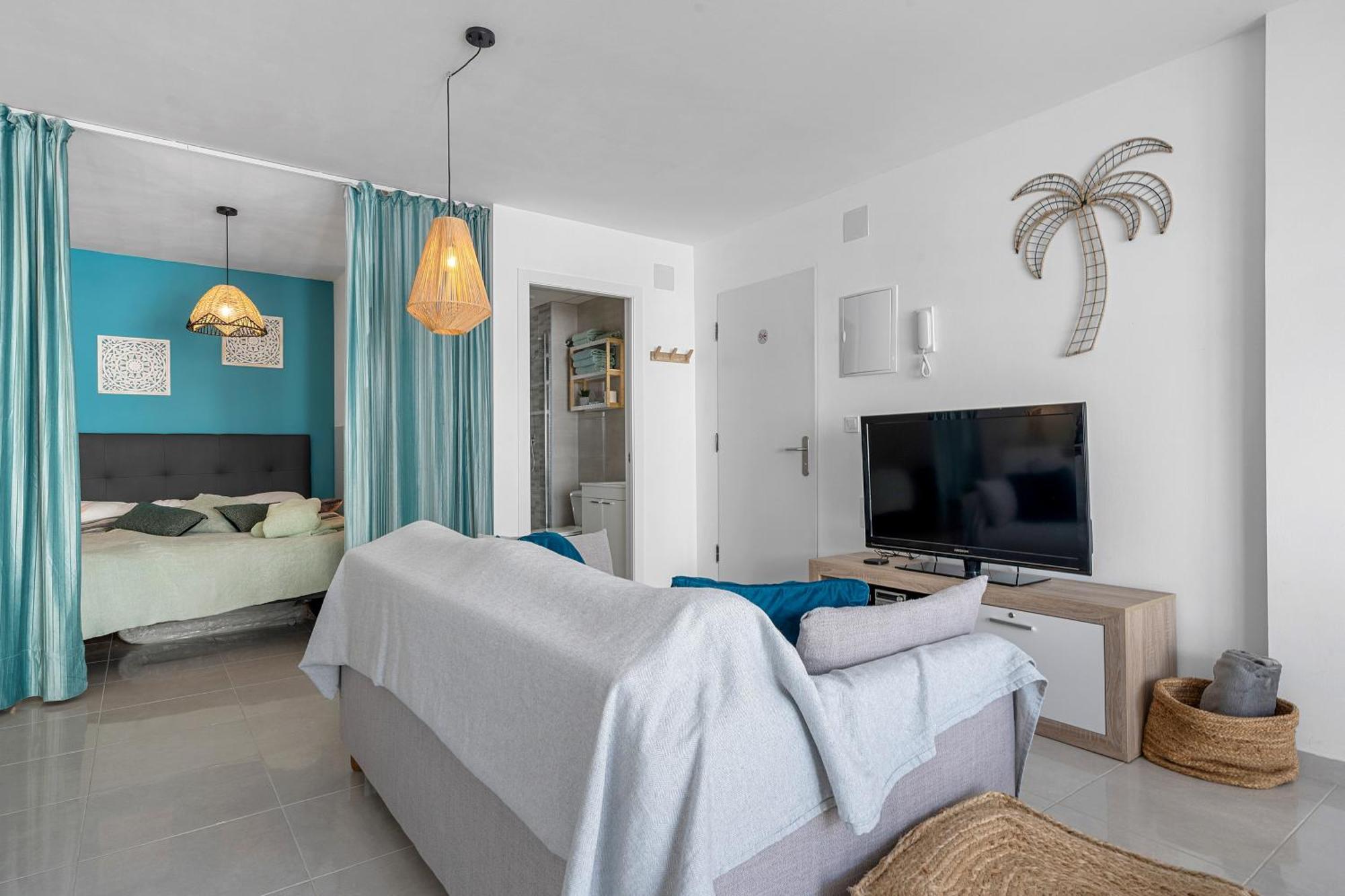Casa Amorosa Apartment With Pool - Close To Beach, City Centre And Bus Station Torrevieja Exterior photo
